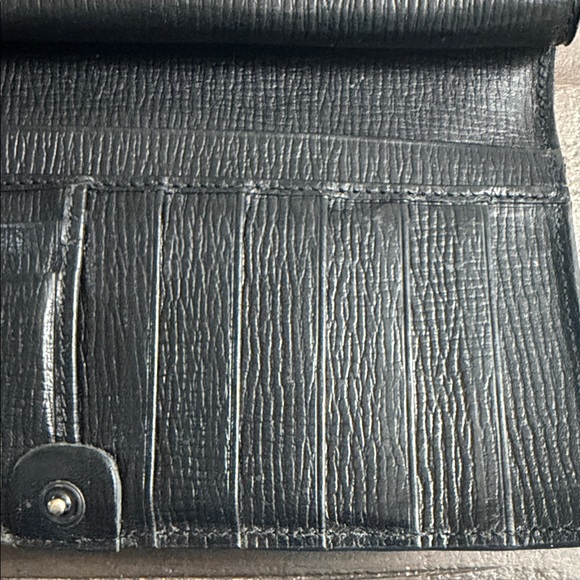 Authentic Fendi Black Textured Wallet - Picture 5 of 17